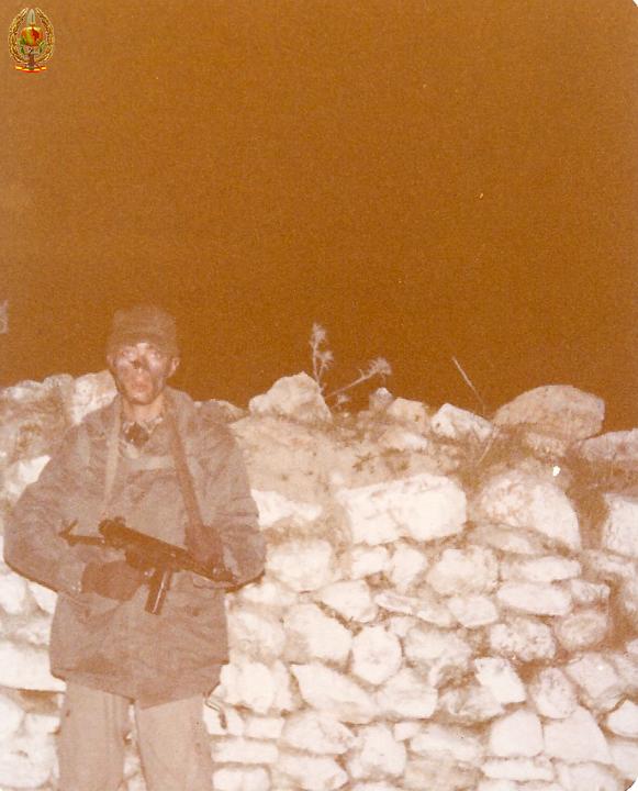 Mimetizado para instrucción nocturna (Padul 23 abril 1979).jpg